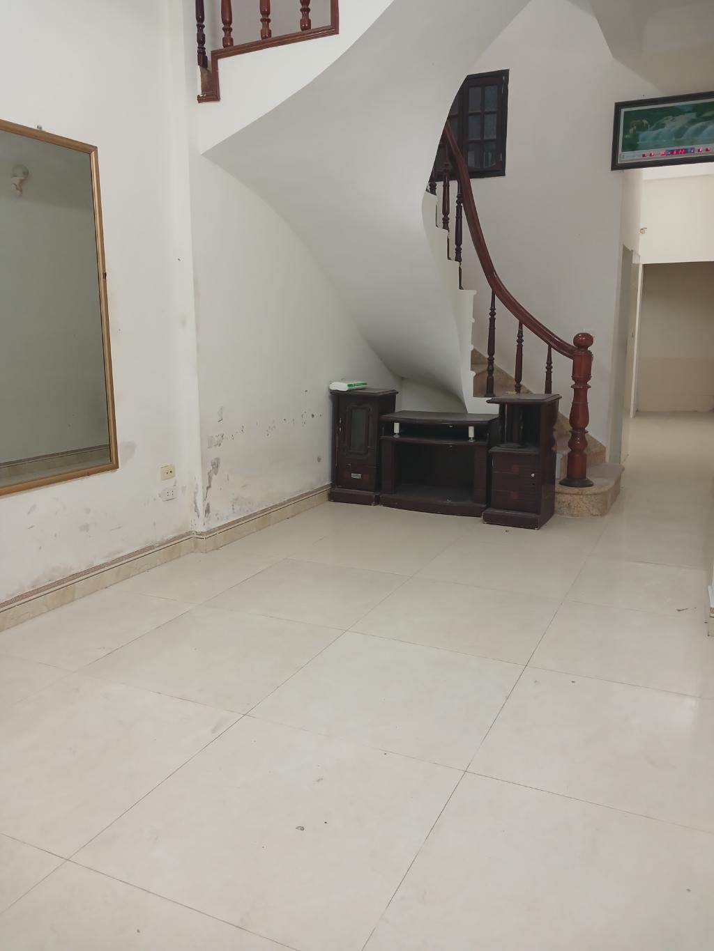 B.Á.n NHÀ RẺ NHẤT PHỐ TRẦN CUNG NGÕ THÔNG KHU ĐÔ THỊ NAM CƯỜNG. 50m Ô TÔ ĐỖ